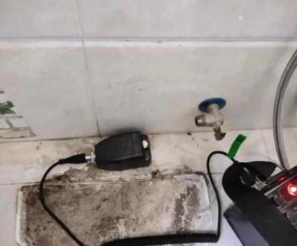 容城县屋顶漏水维修公司分享下卫生间漏水的危害及解决方法